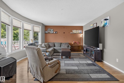 5 Wilson Crescent, Sherwood Park, AB - Indoor Photo Showing Living Room