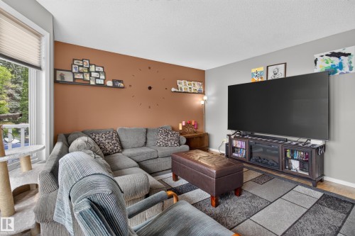 5 Wilson Crescent, Sherwood Park, AB - Indoor Photo Showing Living Room