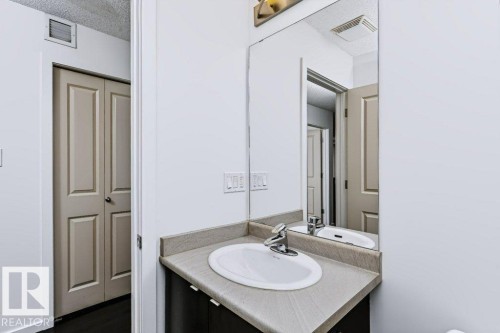 #415 508 Albany Way Nw, Edmonton, AB - Indoor Photo Showing Bathroom