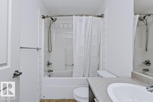#415 508 Albany Way Nw, Edmonton, AB - Indoor Photo Showing Bathroom