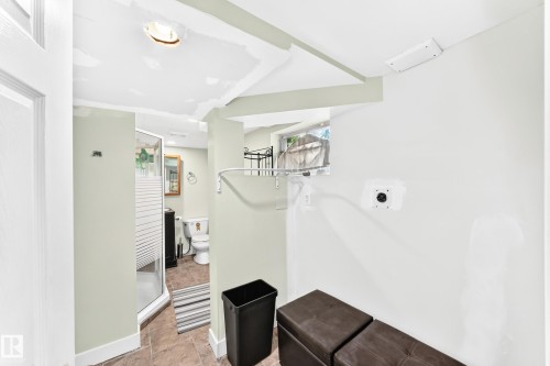 12031 90 Street Nw, Edmonton, AB - Indoor Photo Showing Other Room