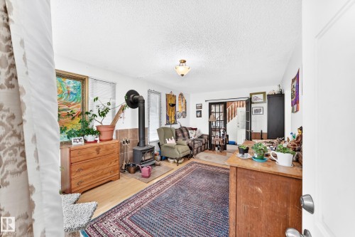 12031 90 Street Nw, Edmonton, AB - Indoor Photo Showing Other Room