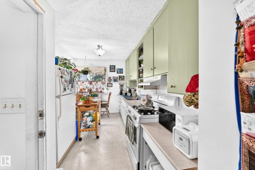 12031 90 Street Nw, Edmonton, AB - Indoor