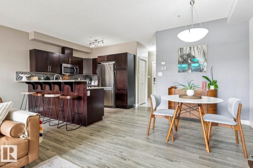 #104 9603 98 Av Nw, Edmonton, AB - Indoor