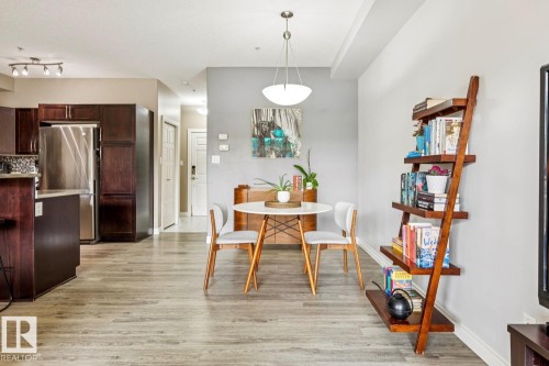 #104 9603 98 Av Nw, Edmonton, AB - Indoor