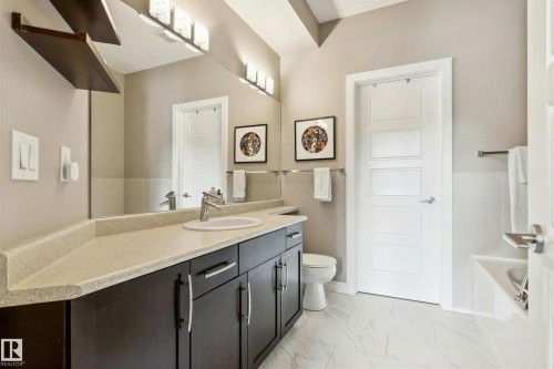#104 9603 98 Av Nw, Edmonton, AB - Indoor Photo Showing Bathroom