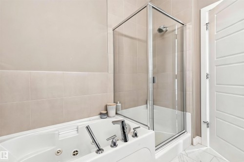 #104 9603 98 Av Nw, Edmonton, AB - Indoor Photo Showing Bathroom