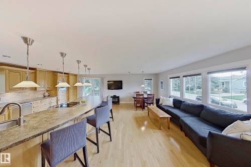 4707 108 Avenue Nw, Edmonton, AB - Indoor