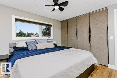 4707 108 Avenue Nw, Edmonton, AB - Indoor Photo Showing Bedroom