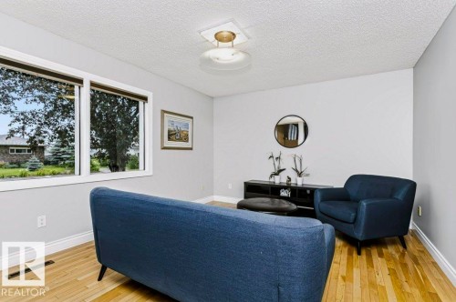 4707 108 Avenue Nw, Edmonton, AB - Indoor