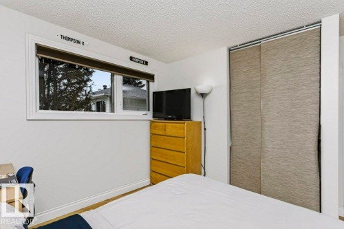 Bedroom 4 - 4707 108 Avenue Nw, Edmonton, AB - Indoor Photo Showing Bedroom