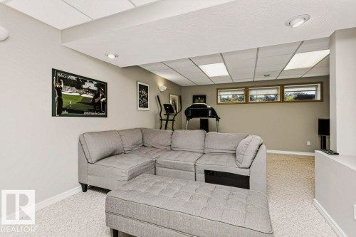 4707 108 Avenue Nw, Edmonton, AB - Indoor