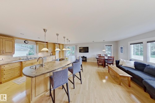 4707 108 Avenue Nw, Edmonton, AB - Indoor