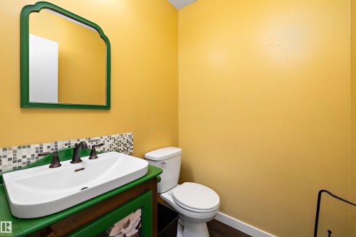 112 Tudor Lane Nw, Edmonton, AB - Indoor Photo Showing Bathroom