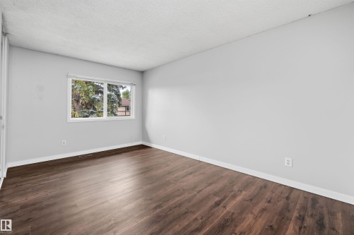 112 Tudor Lane Nw, Edmonton, AB - Indoor Photo Showing Other Room