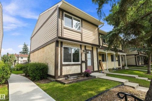 112 Tudor Lane Nw, Edmonton, AB - Outdoor With Facade