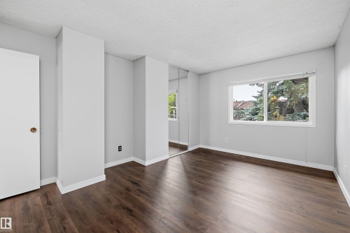 112 Tudor Lane Nw, Edmonton, AB - Indoor Photo Showing Other Room