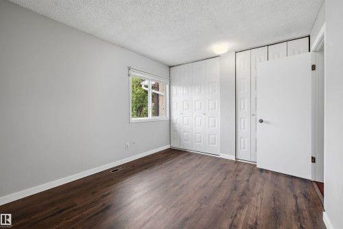 112 Tudor Lane Nw, Edmonton, AB - Indoor Photo Showing Other Room
