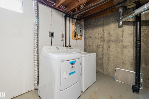 112 Tudor Lane Nw, Edmonton, AB - Indoor Photo Showing Laundry Room