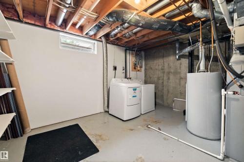 112 Tudor Lane Nw, Edmonton, AB - Indoor Photo Showing Laundry Room