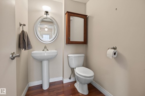 7711 139 Street Nw, Edmonton, AB - Indoor Photo Showing Bathroom