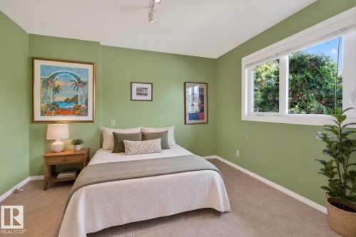 7711 139 Street Nw, Edmonton, AB - Indoor Photo Showing Bedroom