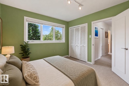 7711 139 Street Nw, Edmonton, AB - Indoor Photo Showing Bedroom