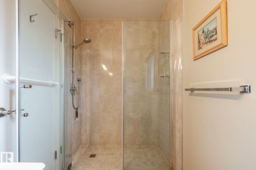 7711 139 Street Nw, Edmonton, AB - Indoor Photo Showing Bathroom