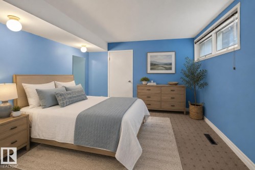 7711 139 Street Nw, Edmonton, AB - Indoor Photo Showing Bedroom
