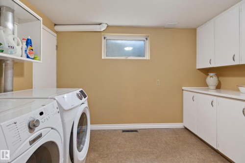 7711 139 Street Nw, Edmonton, AB - Indoor Photo Showing Laundry Room