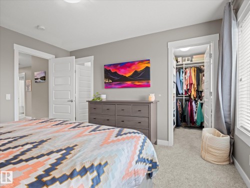 6318 167A Avenue Nw, Edmonton, AB - Indoor Photo Showing Bedroom