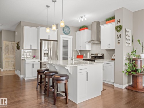 6318 167A Avenue Nw, Edmonton, AB - Indoor Photo Showing Kitchen With Stainless Steel Kitchen With Upgraded Kitchen