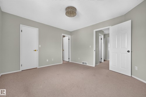 #14 14803 34 St Nw, Edmonton, AB - Indoor Photo Showing Other Room