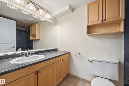 9929 113 Street Nw, Edmonton, AB - Indoor Photo Showing Bathroom