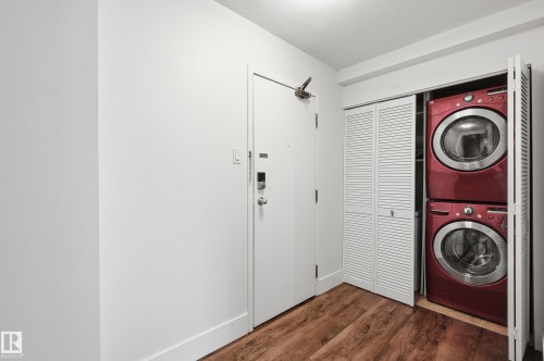 9929 113 Street Nw, Edmonton, AB - Indoor Photo Showing Laundry Room