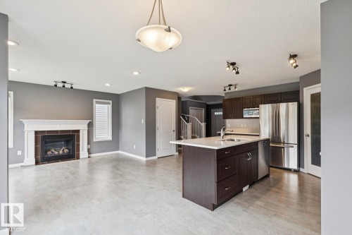 5935 18 Avenue Sw, Edmonton, AB - Indoor With Fireplace