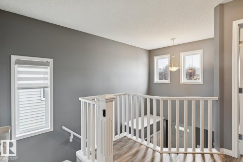5935 18 Avenue Sw, Edmonton, AB - Indoor