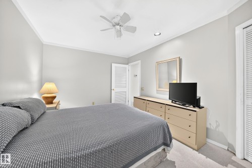 13003 124 Avenue Nw, Edmonton, AB - Indoor Photo Showing Bedroom
