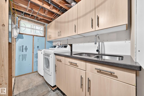 13003 124 Avenue Nw, Edmonton, AB - Indoor Photo Showing Laundry Room
