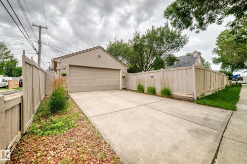 13003 124 Avenue Nw, Edmonton, AB - Outdoor