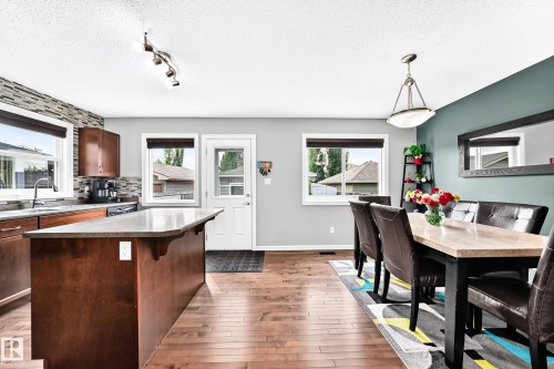 3512 11 Street Nw, Edmonton, AB - Indoor Photo Showing Other Room