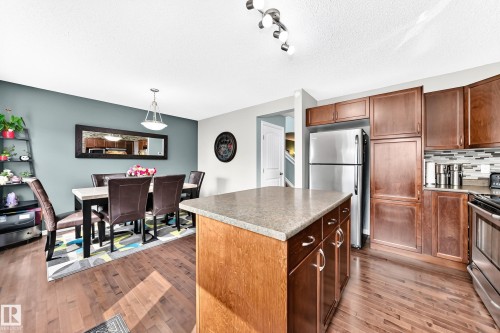 3512 11 Street Nw, Edmonton, AB - Indoor Photo Showing Kitchen