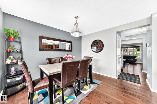3512 11 Street Nw, Edmonton, AB - Indoor Photo Showing Dining Room