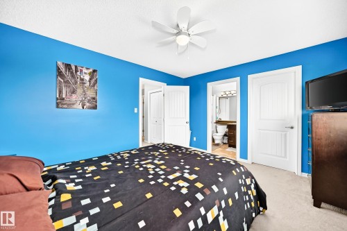 3512 11 Street Nw, Edmonton, AB - Indoor Photo Showing Bedroom