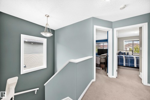 3512 11 Street Nw, Edmonton, AB - Indoor