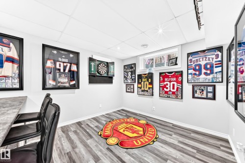 3512 11 Street Nw, Edmonton, AB - Indoor