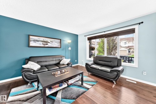 3512 11 Street Nw, Edmonton, AB - Indoor Photo Showing Living Room