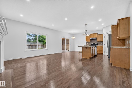8226 180A Avenue Nw, Edmonton, AB - Indoor