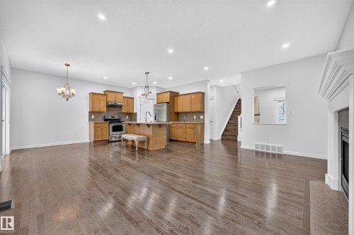 8226 180A Avenue Nw, Edmonton, AB - Indoor