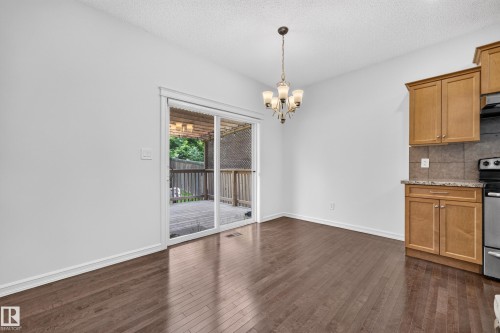 8226 180A Avenue Nw, Edmonton, AB - Indoor Photo Showing Kitchen